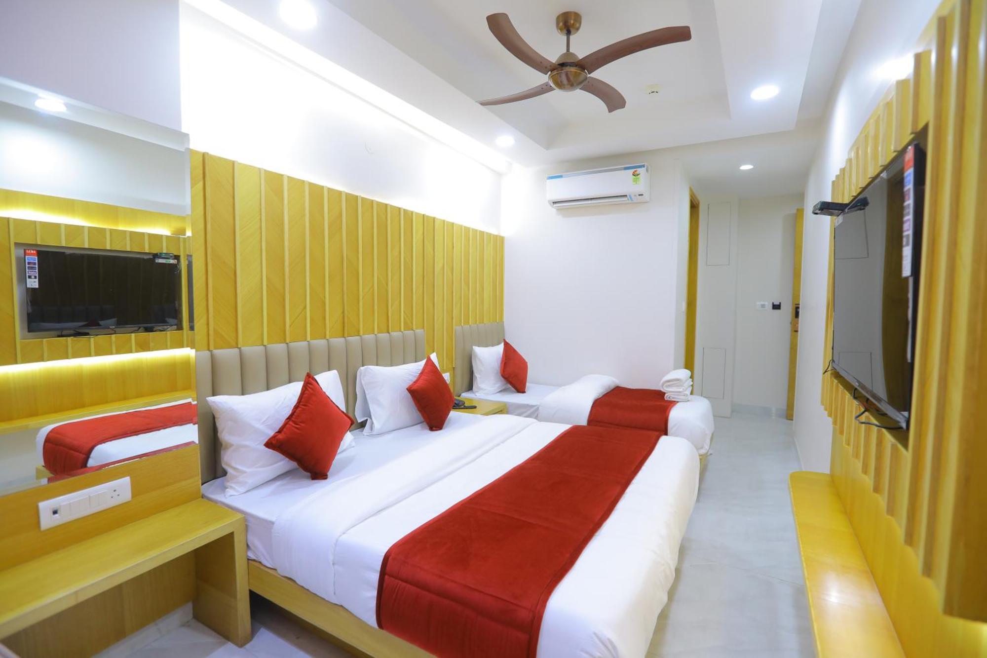 Hotel Glitz - Walk In From New Delhi Railway Station Exterior photo